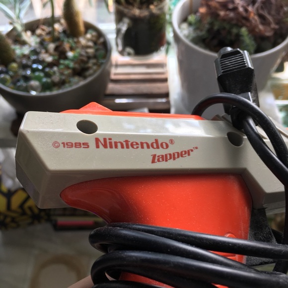 Nintendo NES Orange Light Zapper Gun - Picture 3 of 6